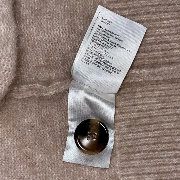 COPY - H&M Wool Sweater - Picture 7 of 9